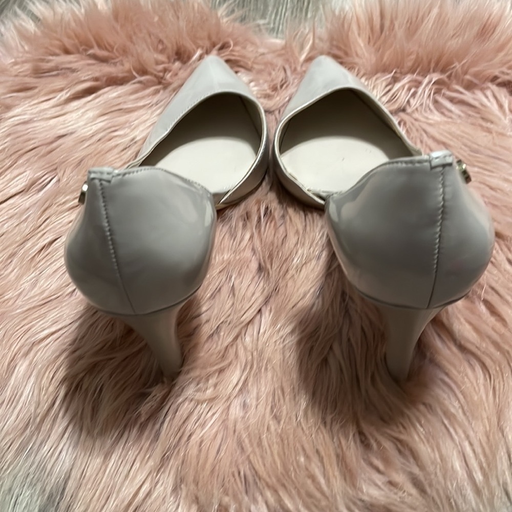 Calvin Klein Cream Heels Size 9 - Picture 5 of 9